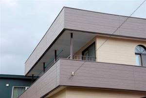 фасадные фиброцементные панели kmew для наружной отделки дома