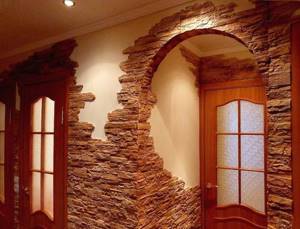 отделка арок дверных проемов камнем плиткой под кирпич